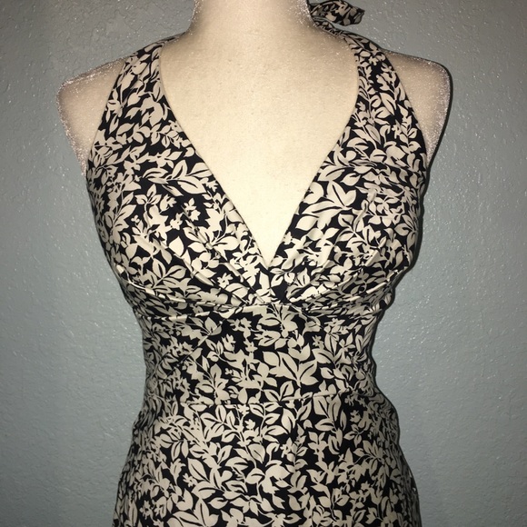 WHBM Halter Dress Flare V Neck Padded Size 0 - Picture 2 of 5